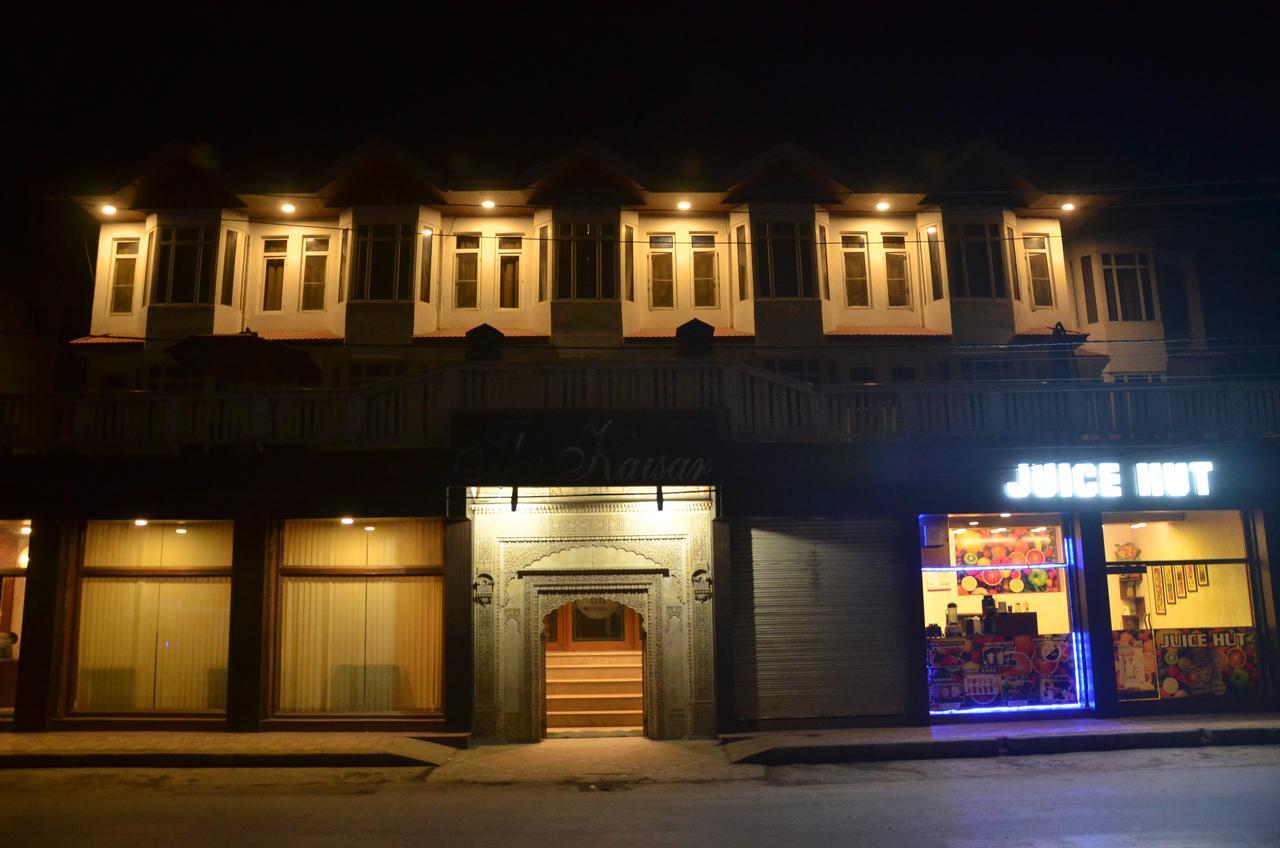 Kaisar Hotel Srīnagar Eksteriør billede
